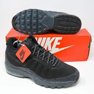 nike invigor mid black